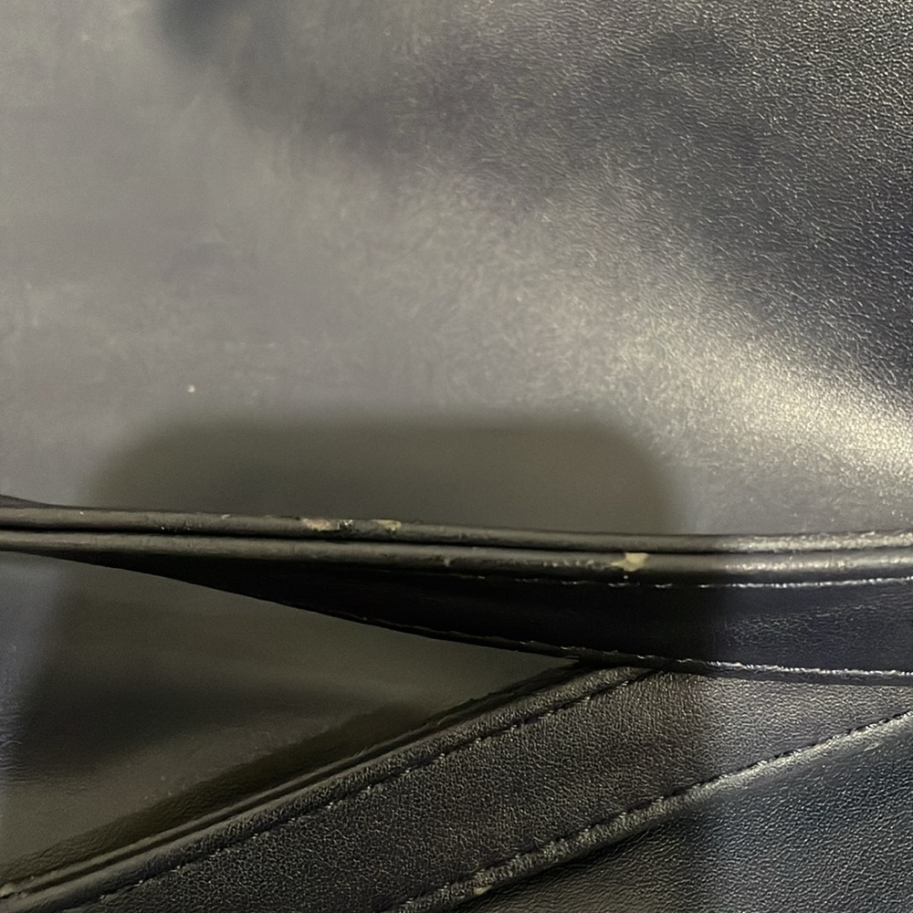 Navy blue Telfar bag - Medium 
Well used 
All impurities listed in photos - Picture 4 of 7